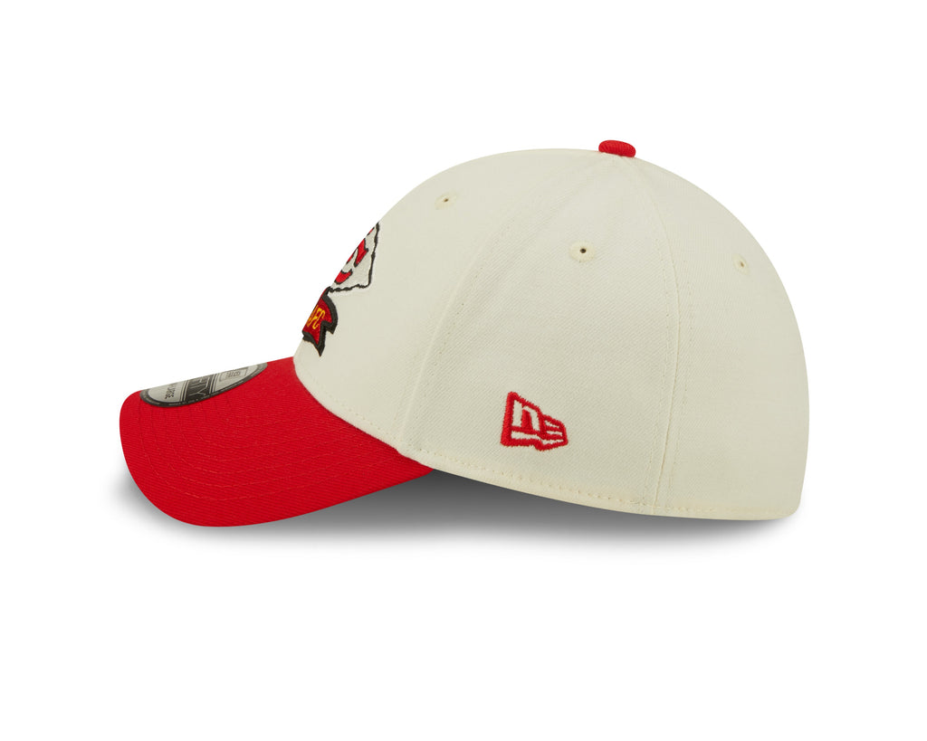 Men's Kansas City Chiefs New Era Cream/Red 2022 Sideline 39THIRTY Flex Hat