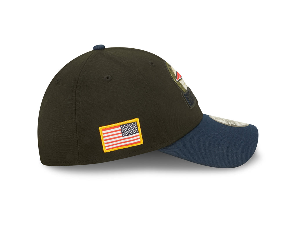 Men's New England Patriots New Era Black 2022 Salute to Service 39THIRTY Flex Hat
