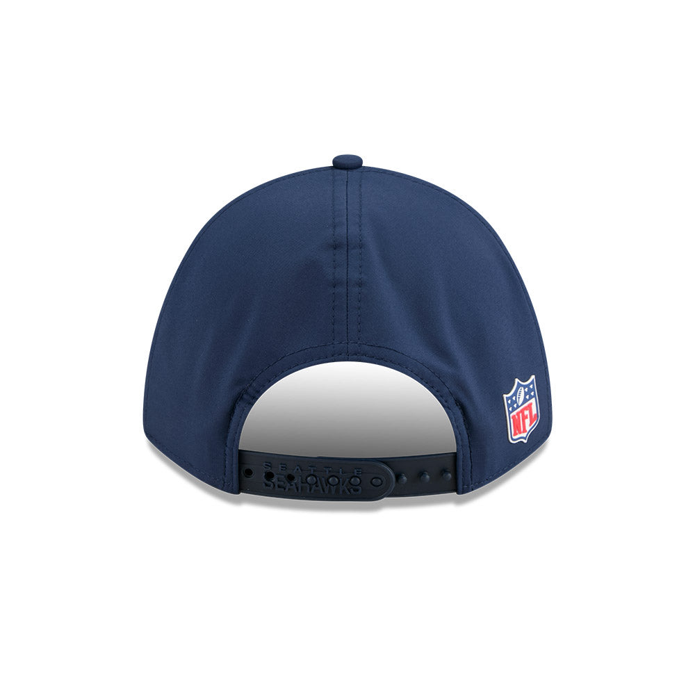Men's Seattle Seahawks New Era Navy 2025 NFL Sideline Heat 9FORTY M-Crown Adjustable Hat