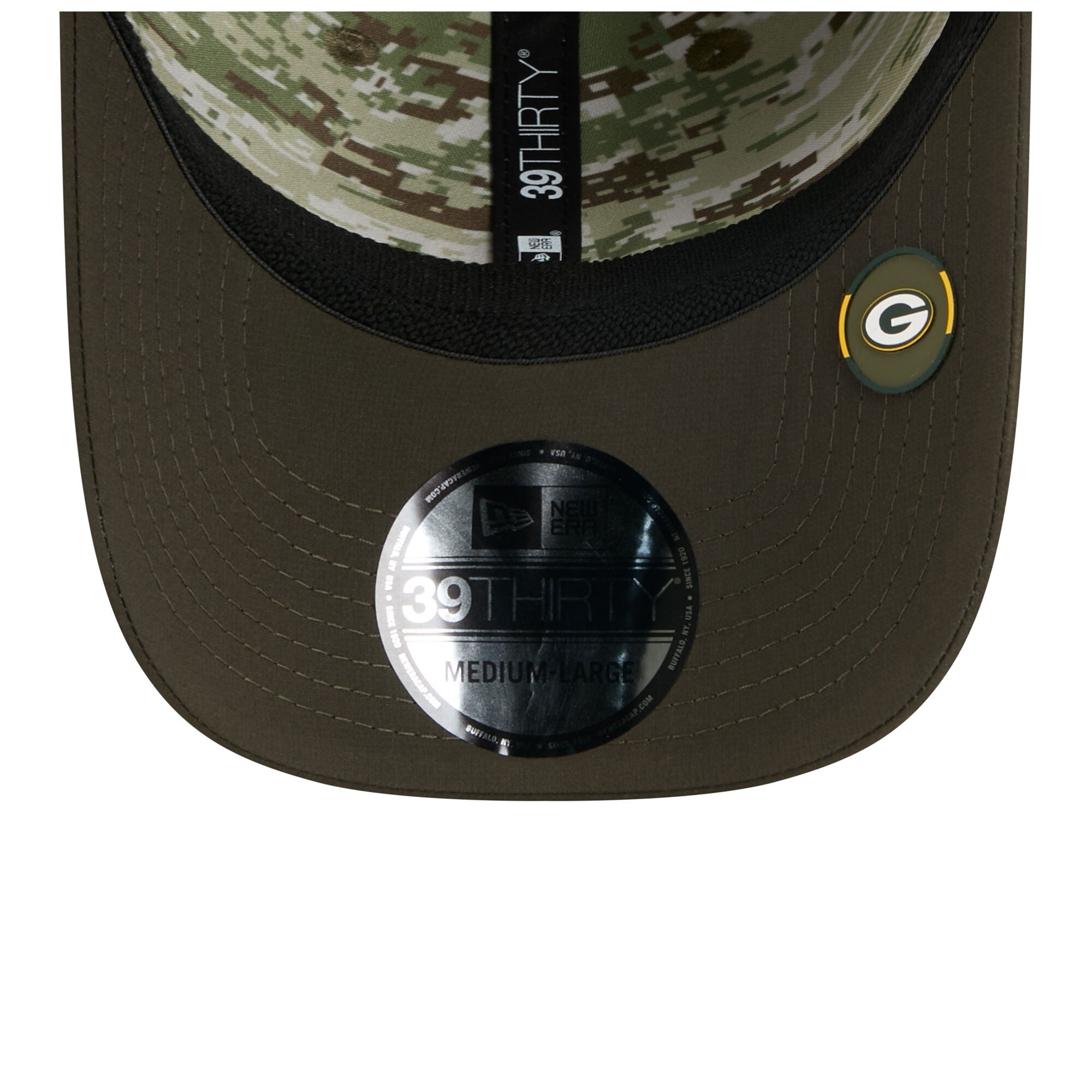 Men's Green Bay Packers New Era Green 2025 Salute to Service 39THIRTY Flex Hat